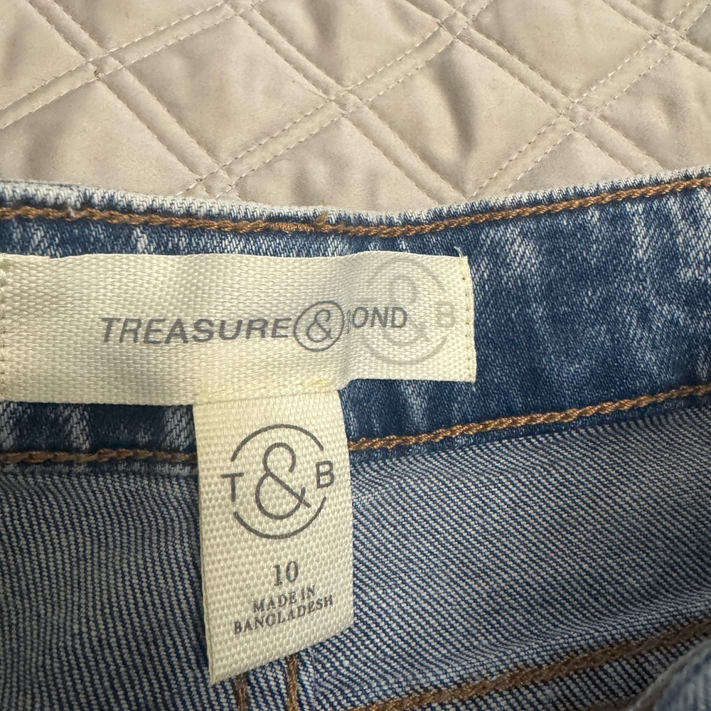 EUC barley worn Treasure & Bond Light Blue Flare Jeans - Picture 2 of 2